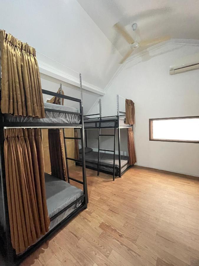Gorga Hostel Yogyakarta Extérieur photo